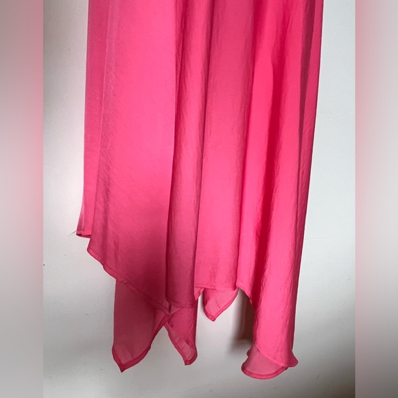 Hankerchief Halter Dress - Picture 3 of 6